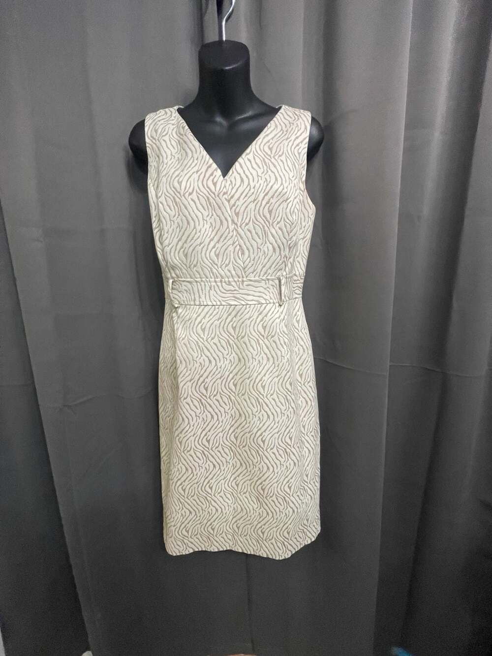 Alex Marie Women's Beige and White Zebra Print Sleeveless Sheath Dress Size 8